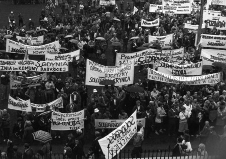 Działacze „Solidarności Walczącej” z Gdyni w czasie pielgrzymki ludzi pracy na Jasną Górę (1988 lub 1989 rok), IPNLd-16-2-15-3